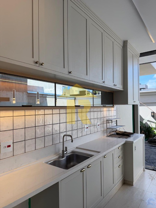 Casa de Condomínio com 3 quartos à venda, 180m² — foto 7 de 21
