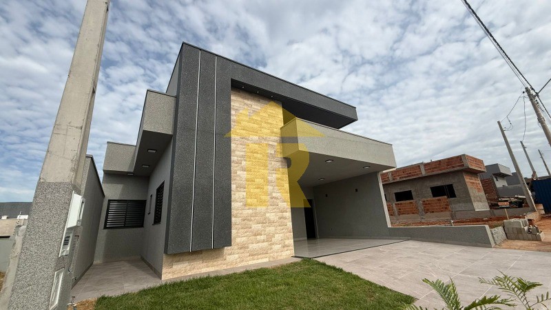Casa com 3 quartos à venda, 126m² — foto 2 de 26