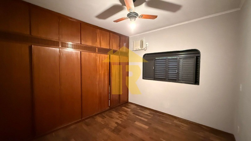 Casa com 3 quartos à venda, 245m² — foto 27 de 29