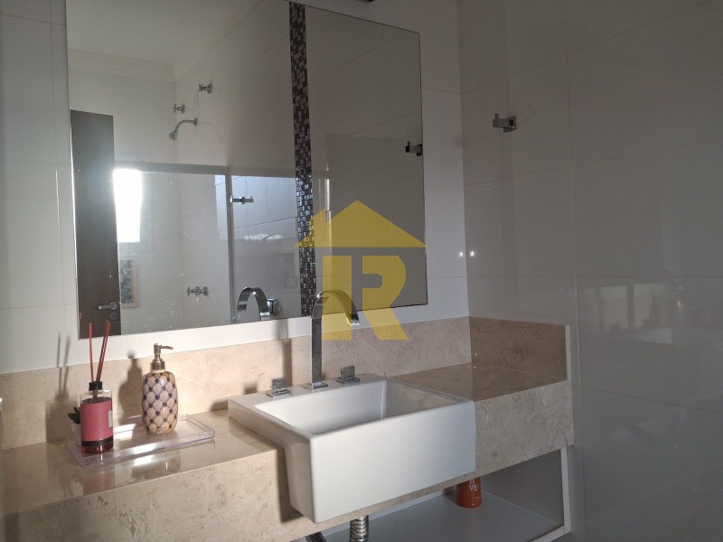 Casa de Condomínio com 3 quartos à venda, 250m² — foto 43 de 56