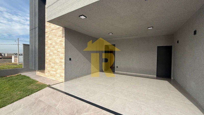 Casa com 3 quartos à venda, 126m² — foto 3 de 26