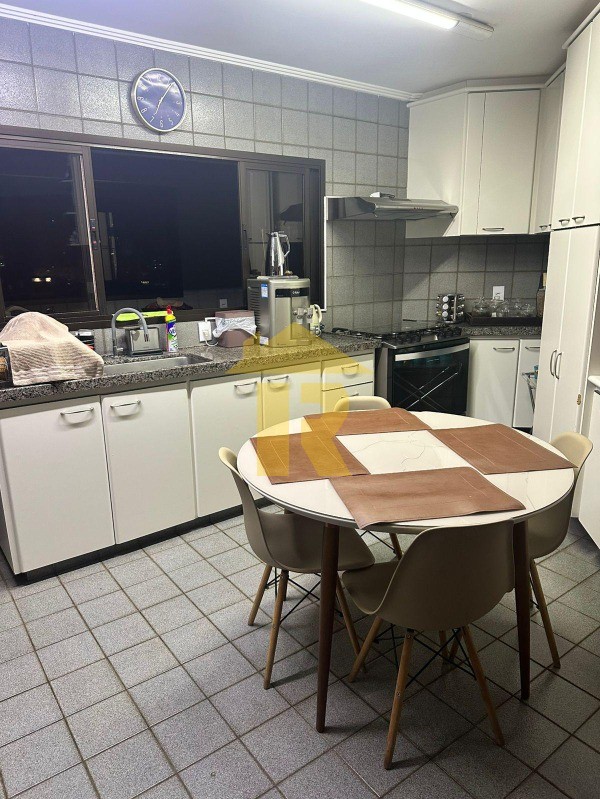 Apartamento com 3 quartos à venda, 132m² — foto 10 de 26