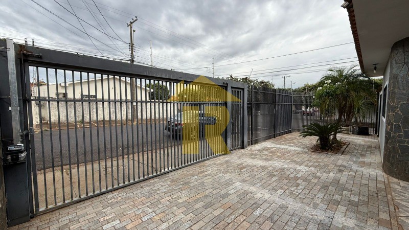 Casa com 3 quartos à venda, 245m² — foto 7 de 29