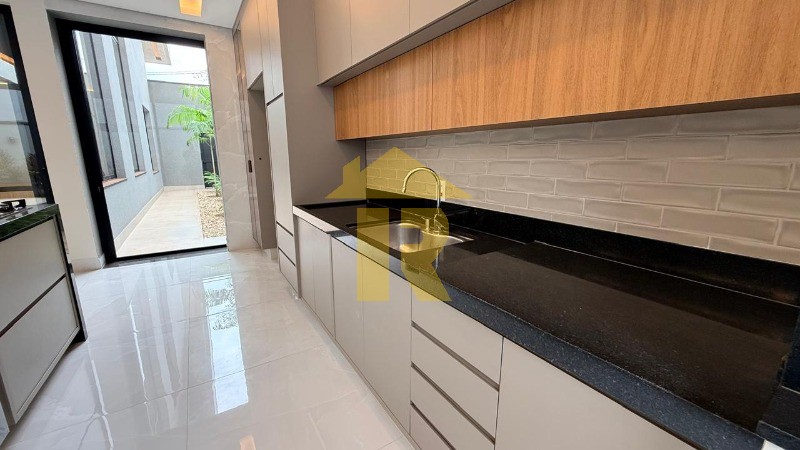 Casa de Condomínio com 3 quartos à venda, 230m² — foto 23 de 45