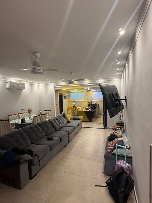 Casa de Condomínio com 3 quartos à venda, 120m² — foto 4 de 37