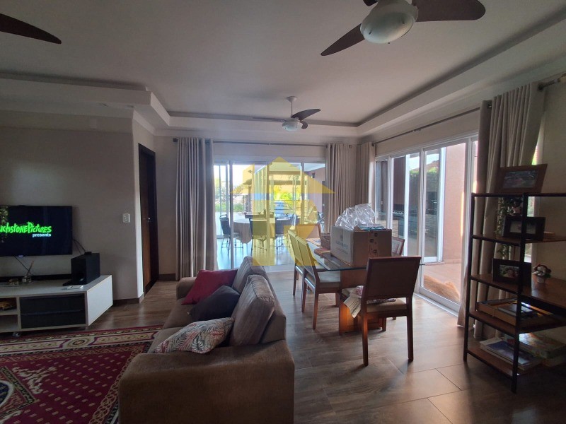 Casa de Condomínio com 3 quartos à venda, 250m² — foto 8 de 56