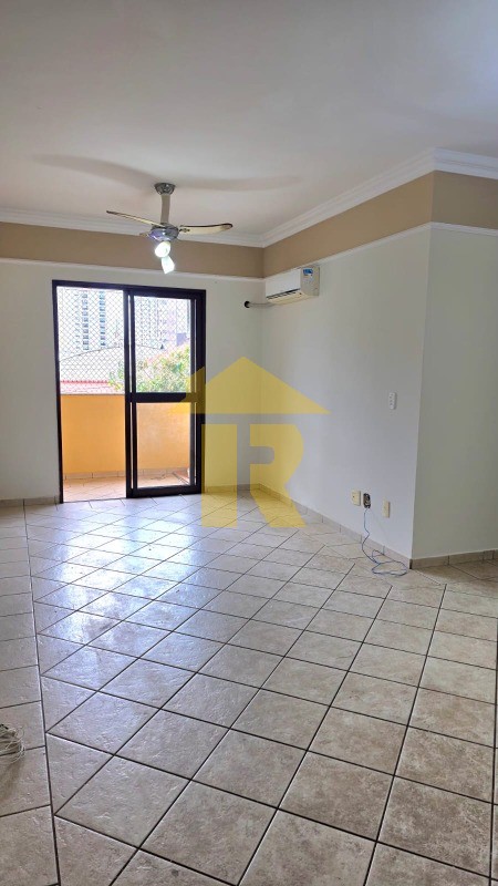 Apartamento com 3 quartos à venda, 105m² — foto 2 de 28