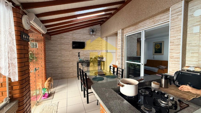 Casa de Condomínio com 2 quartos à venda, 140m² — foto 9 de 31