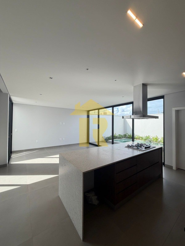 Casa de Condomínio com 3 quartos à venda, 181m² — foto 5 de 25