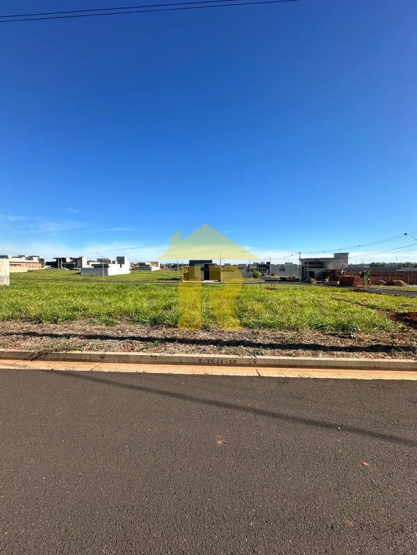 Terreno / Lote / Condomínio  à venda, 300m² — foto 2 de 24