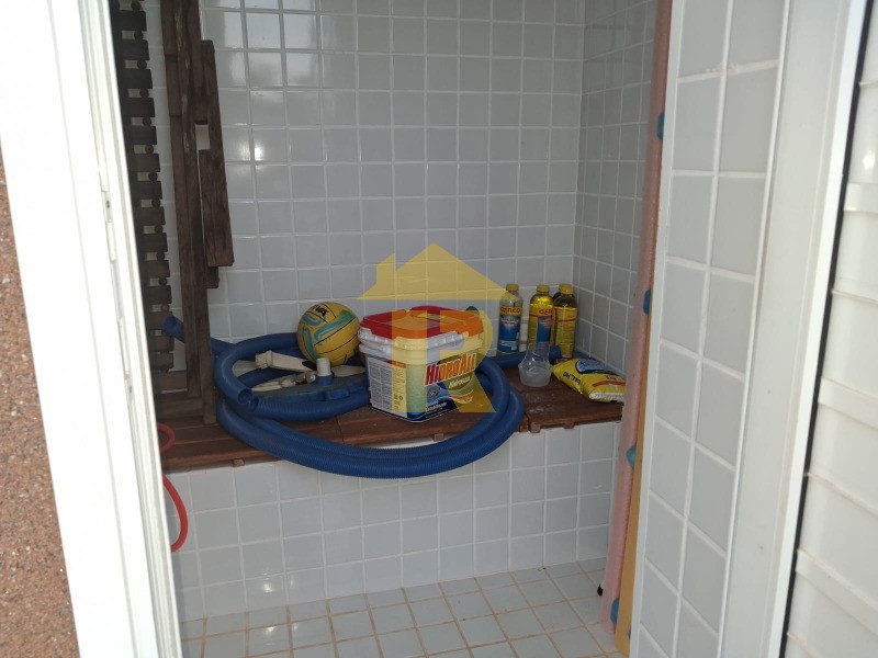 Casa de Condomínio com 3 quartos à venda, 250m² — foto 22 de 56