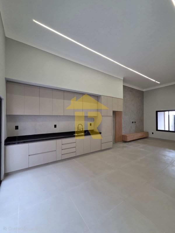 Casa com 3 quartos à venda, 120m² — foto 8 de 33