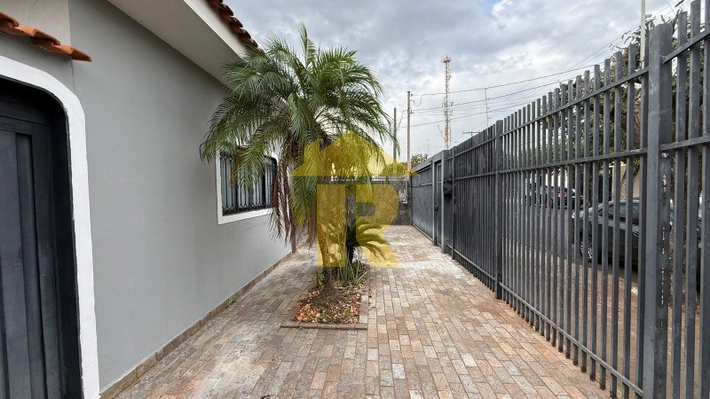 Casa com 3 quartos à venda, 245m² — foto 5 de 29