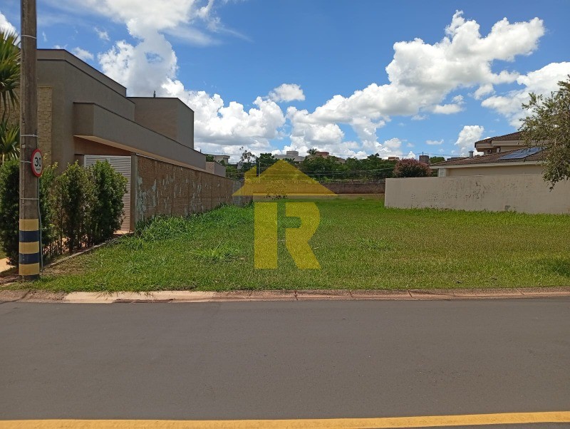 Terreno / Lote / Condomínio  à venda, 854m² — foto 3 de 19