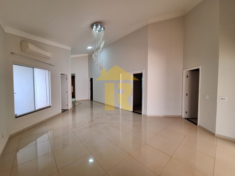 Casa de Condomínio com 3 quartos à venda, 247m² — foto 4 de 24