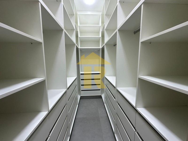 Casa de Condomínio com 3 quartos à venda, 247m² — foto 17 de 25