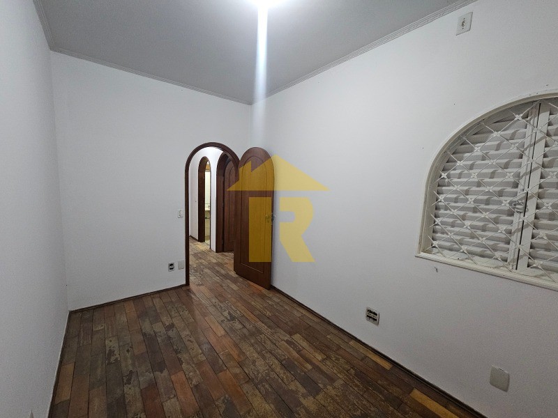 Casa com 3 quartos à venda, 173m² — foto 12 de 27
