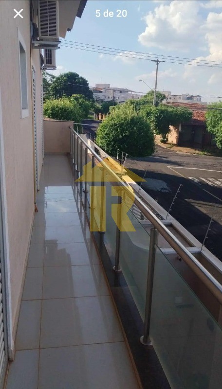 Casa com 3 quartos à venda, 126m² — foto 6 de 24