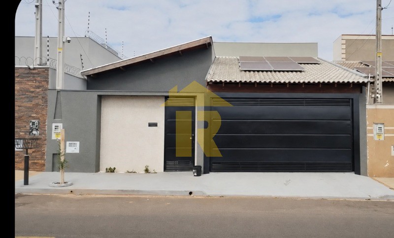 Casa com 3 quartos à venda, 153m² — foto 1 de 20