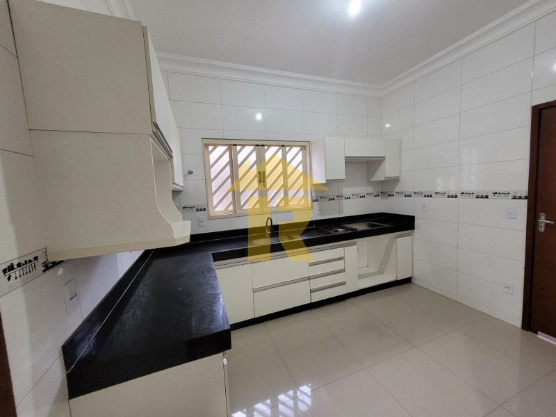Casa com 3 quartos à venda, 160m² — foto 10 de 29