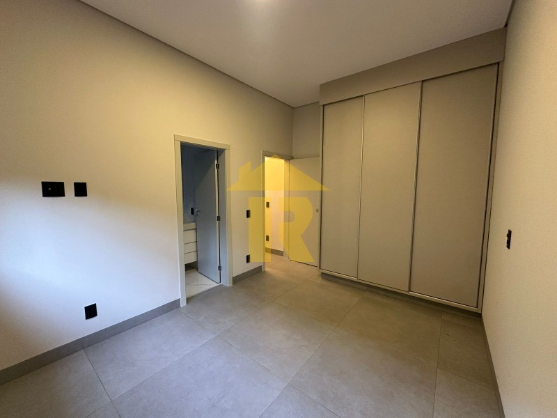 Casa de Condomínio com 3 quartos à venda, 247m² — foto 21 de 25