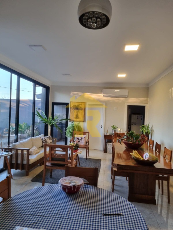 Casa de Condomínio com 3 quartos à venda, 230m² — foto 19 de 41