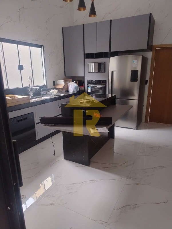 Casa com 3 quartos à venda, 153m² — foto 4 de 20