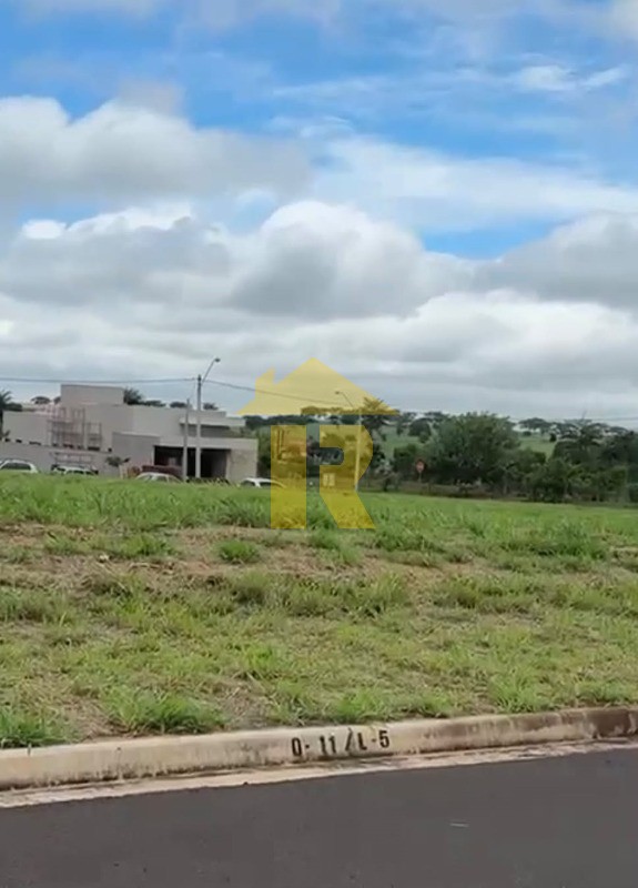 Terreno / Lote / Condomínio  à venda, 405m² — foto 10 de 32