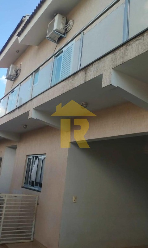 Casa com 3 quartos à venda, 126m² — foto 3 de 24
