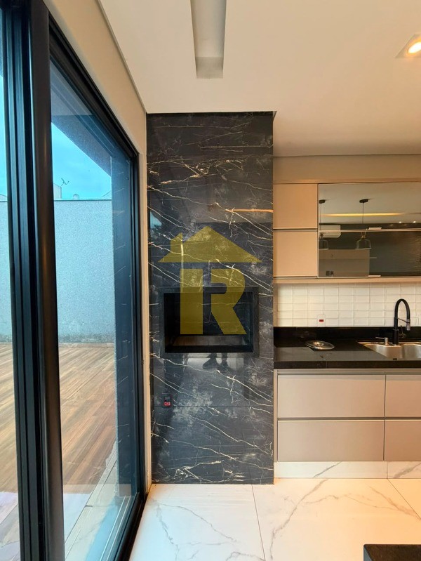 Casa de Condomínio com 3 quartos à venda, 230m² — foto 20 de 32