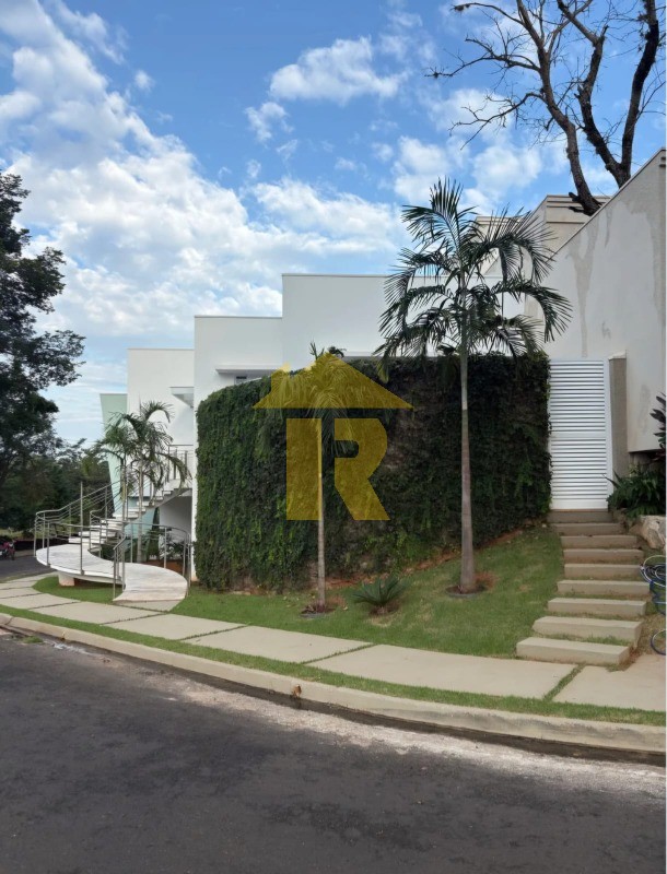 Casa de Condomínio com 3 quartos à venda, 220m² — foto 3 de 24