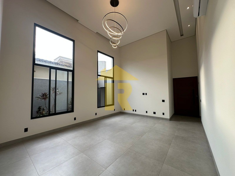 Casa de Condomínio com 3 quartos à venda, 247m² — foto 2 de 25