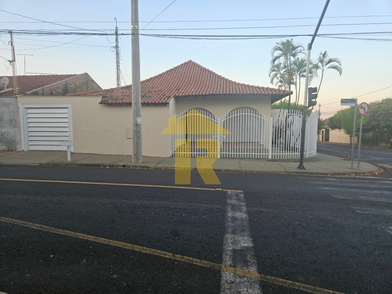 Casa com 3 quartos à venda, 173m² — foto 3 de 27