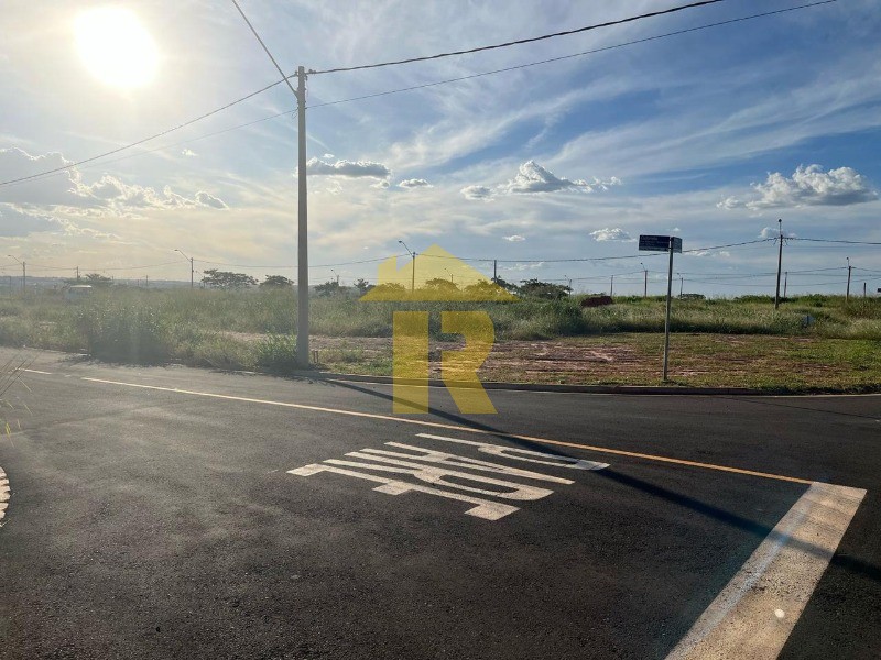 Terreno / Lote / Condomínio  à venda, 204m² — foto 12 de 12
