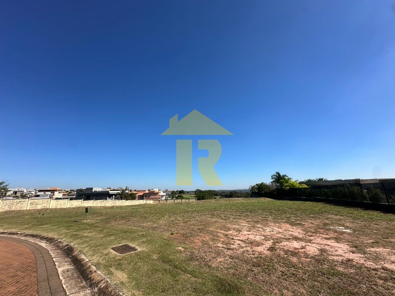 Terreno / Lote / Condomínio  à venda, 2421m² — foto 1 de 24