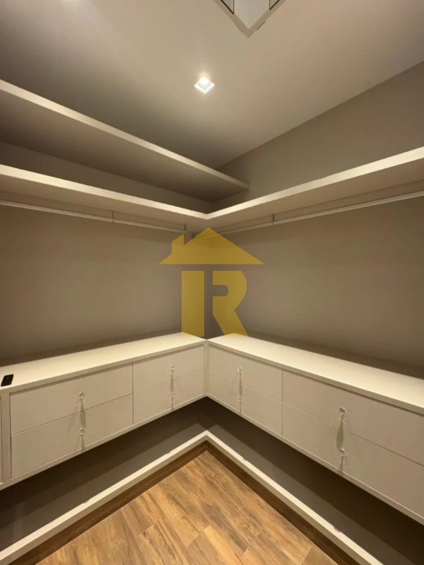 Casa de Condomínio com 3 quartos à venda, 220m² — foto 16 de 24