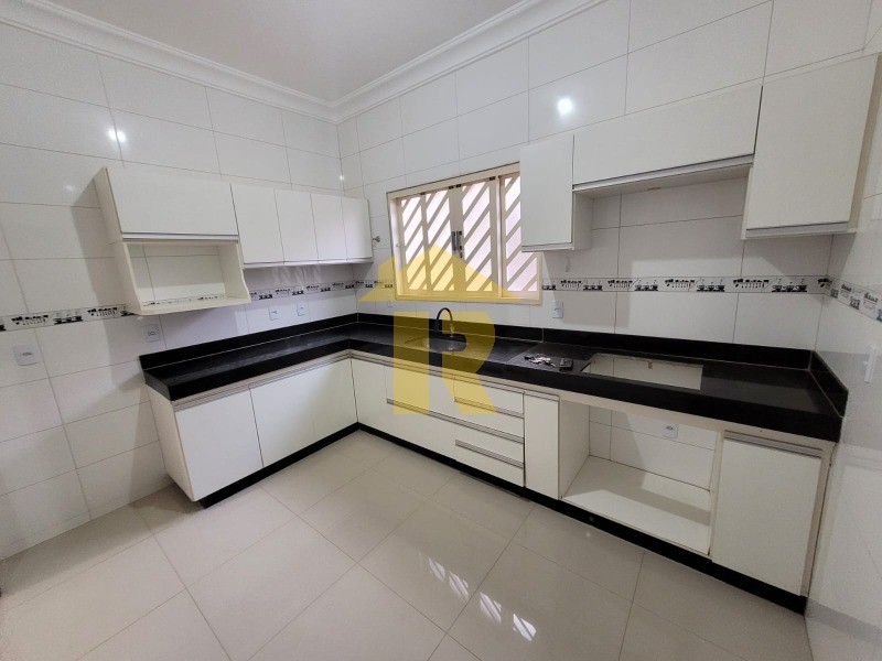 Casa com 3 quartos à venda, 160m² — foto 11 de 29