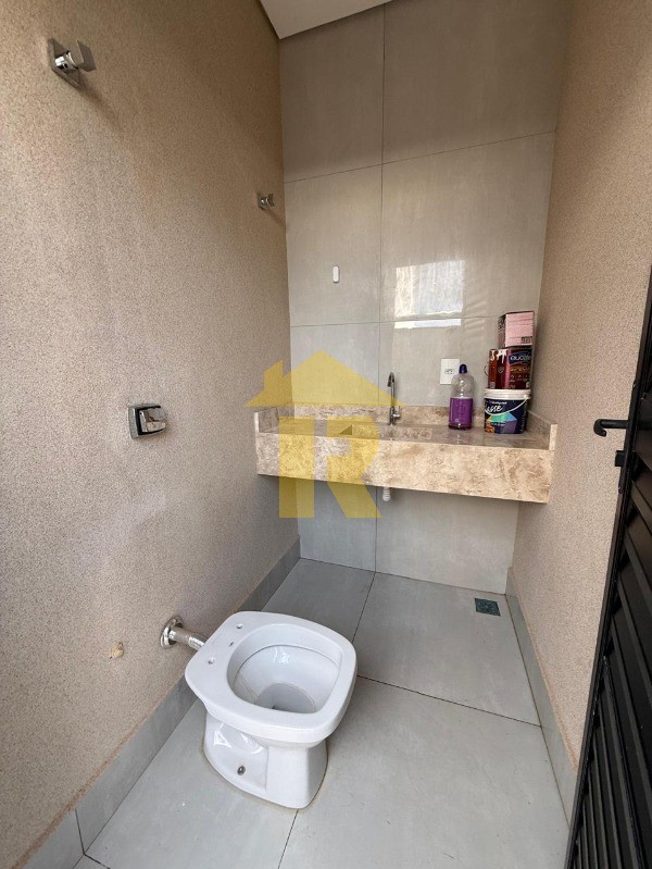 Casa de Condomínio com 3 quartos à venda, 250m² — foto 18 de 40