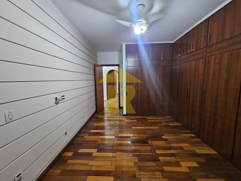 Casa com 3 quartos à venda, 173m² — foto 18 de 27