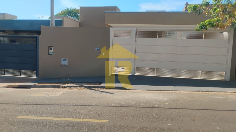 Casa com 3 quartos à venda e aluguel, 120m² — foto 2 de 20