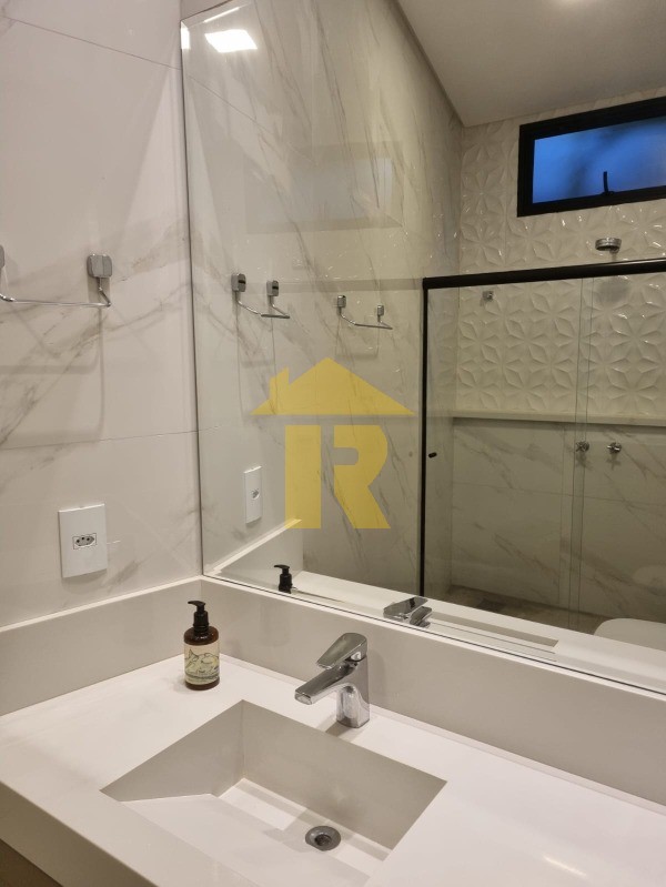 Casa de Condomínio com 3 quartos à venda, 230m² — foto 33 de 41