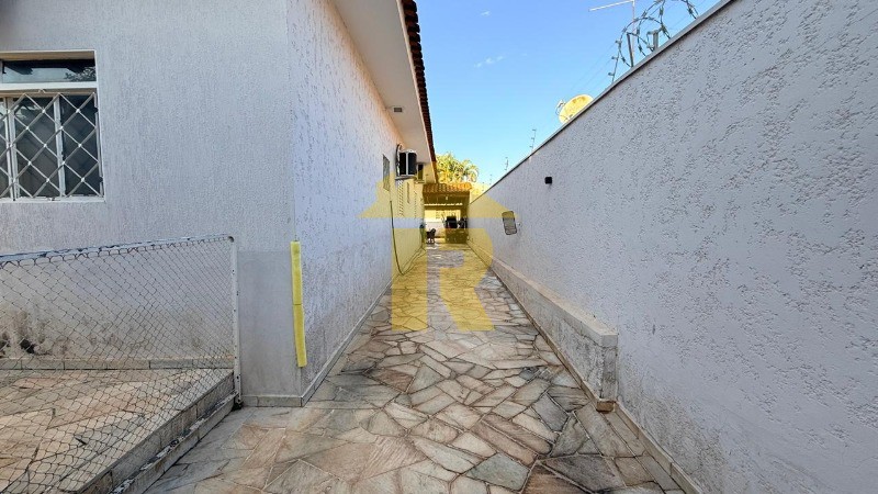 Casa com 3 quartos à venda, 220m² — foto 7 de 39