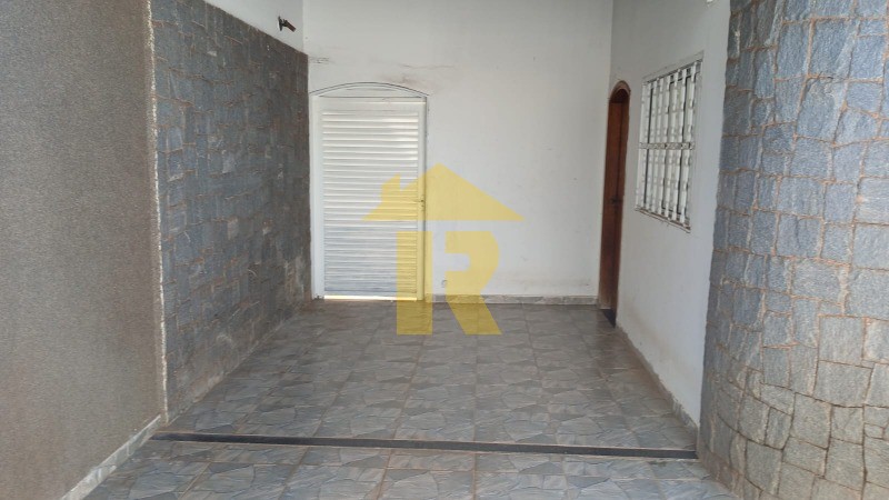 Casa com 2 quartos à venda, 125m² — foto 2 de 27