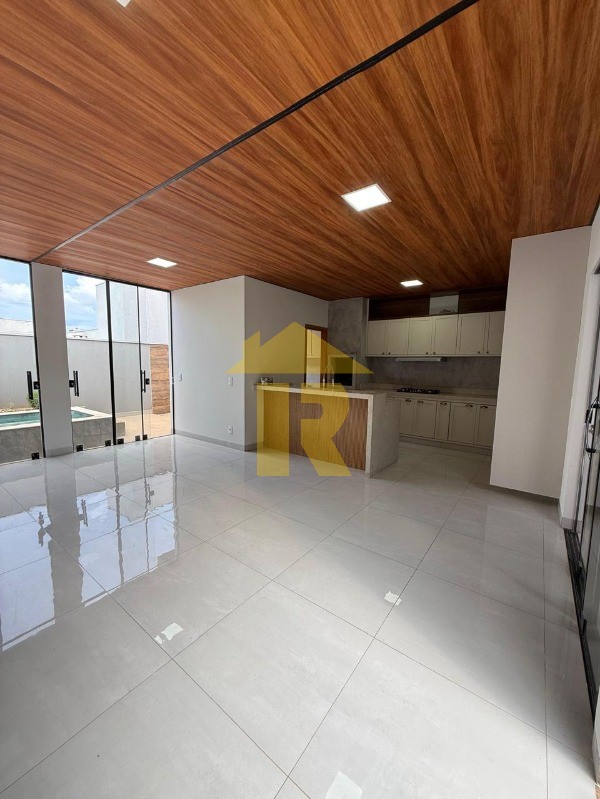 Casa de Condomínio com 3 quartos à venda, 250m² — foto 12 de 40