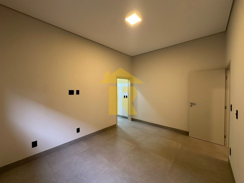 Casa de Condomínio com 3 quartos à venda, 247m² — foto 23 de 25
