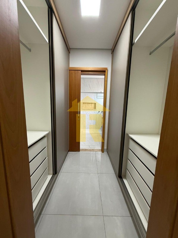 Casa de Condomínio com 3 quartos à venda, 250m² — foto 25 de 40