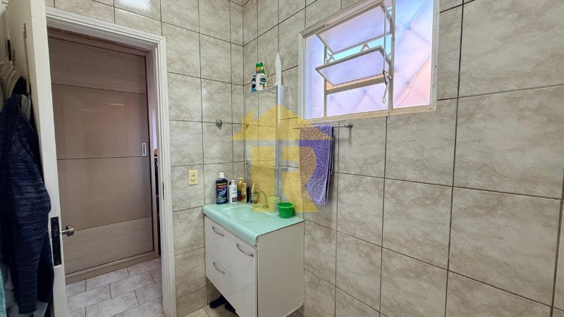 Casa com 3 quartos à venda, 220m² — foto 38 de 39
