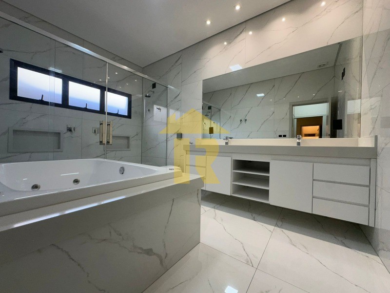Casa de Condomínio com 3 quartos à venda, 247m² — foto 18 de 25
