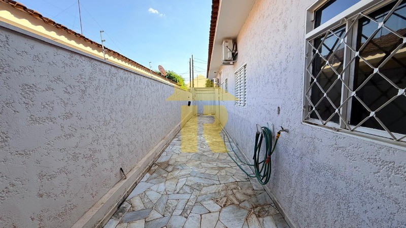Casa com 3 quartos à venda, 220m² — foto 8 de 39