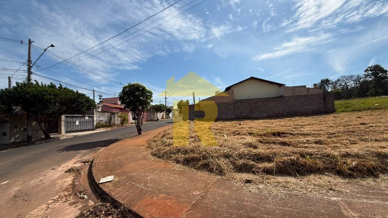 Terreno / Lote / Condomínio  à venda, 348m² — foto 3 de 10